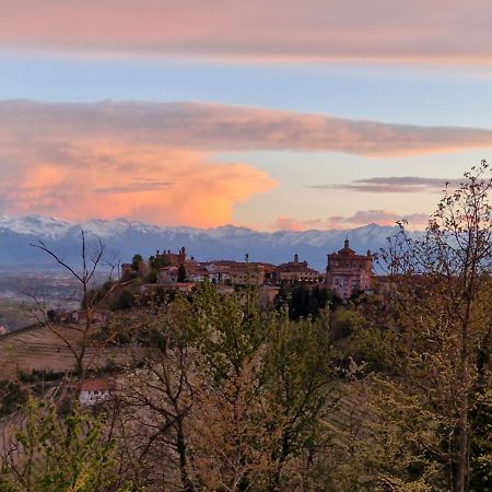 Mister Barolo Apartments Langhe 노벨로 외부 사진